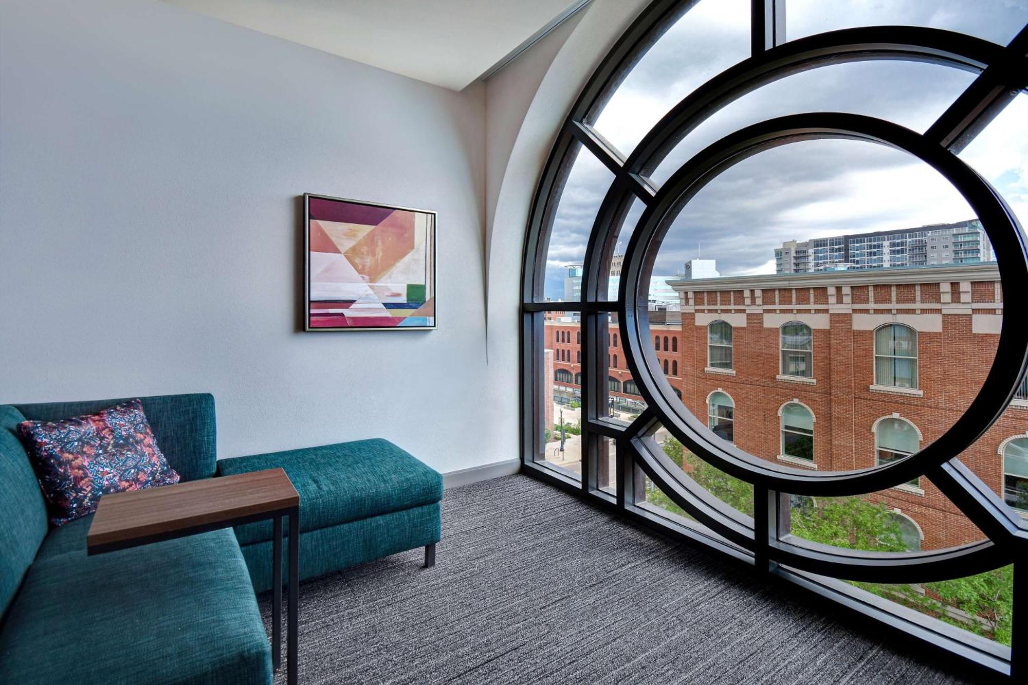 Hilton Garden Inn Kalamazoo Downtown エクステリア 写真